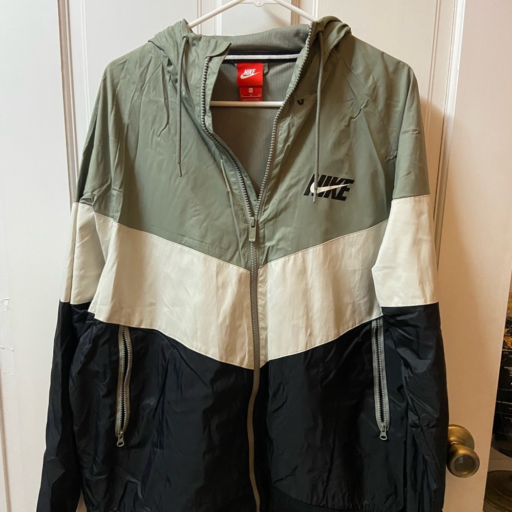 Nike Mens Windbreaker Jacket